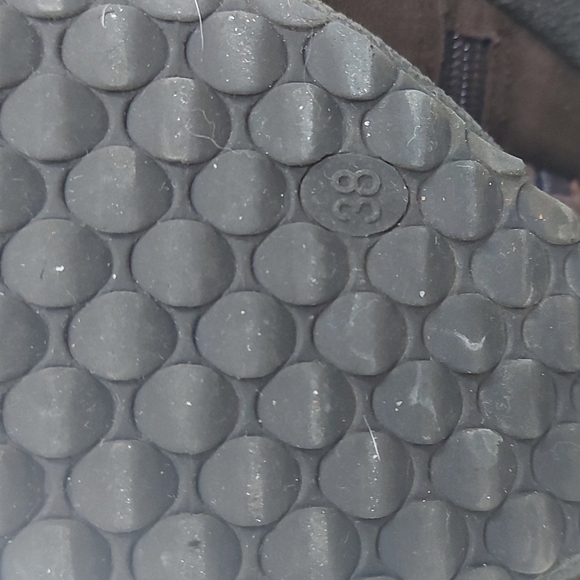 Boots - Picture 4 of 5